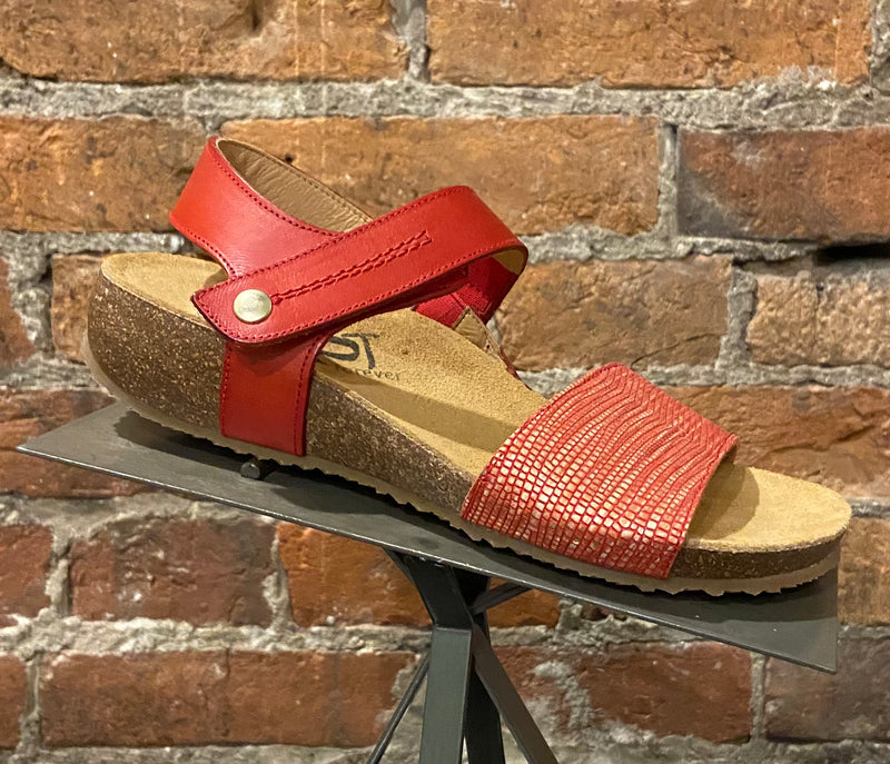 OTBT Sandal in Red