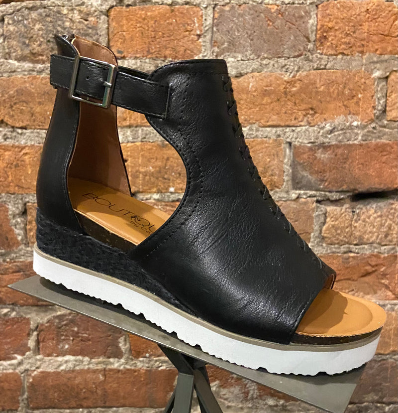 Boutique Wedged Platform Sandal in Black