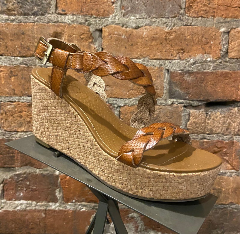 Nicole Wedged Platform Sandal in Tan