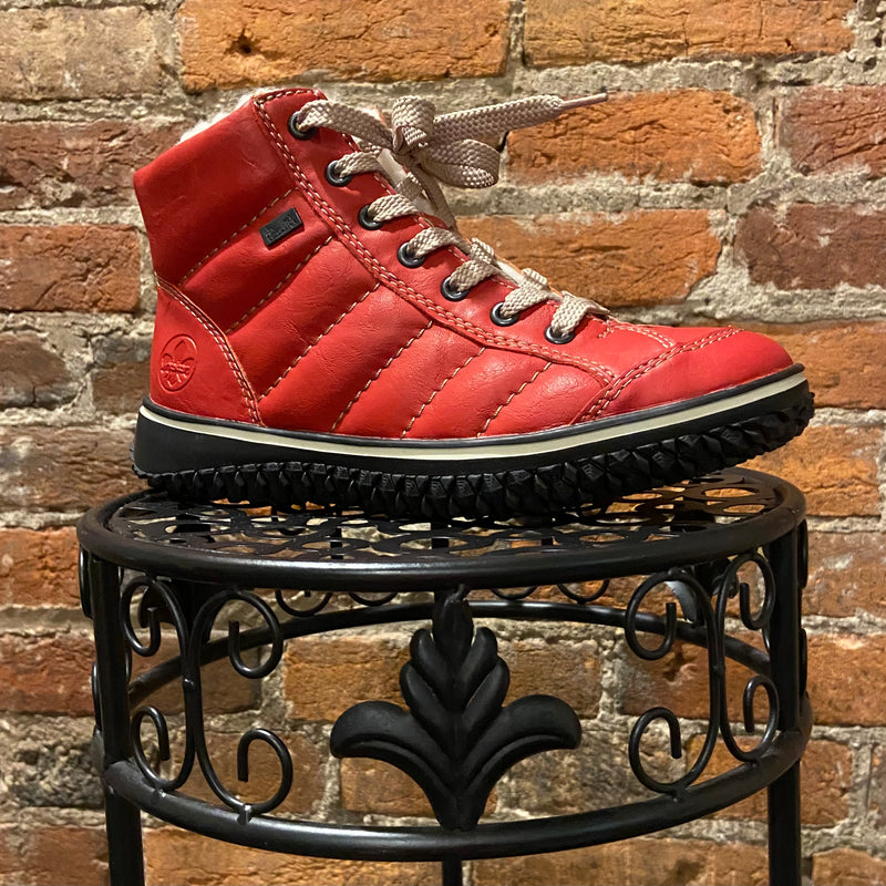 Rieker Boot in Red