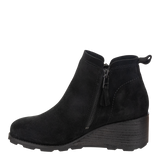 OTBT - STORY in BLACK Wedge Ankle Boots